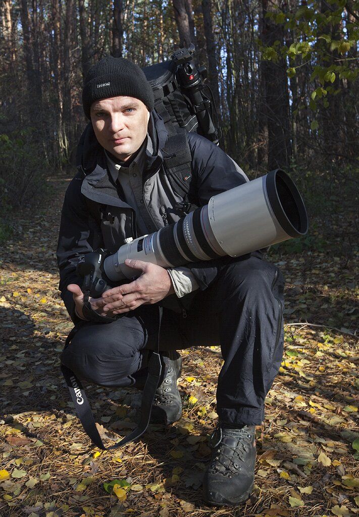 Основатель сайта с камерой Canon EOS